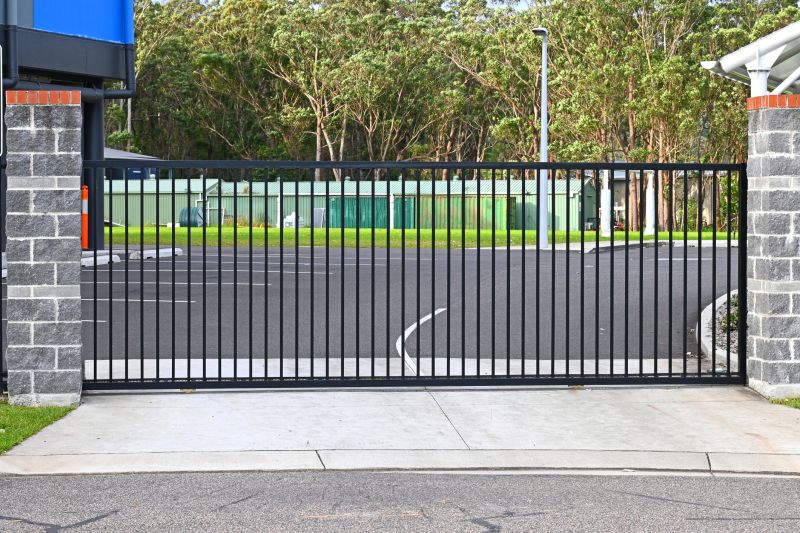 Driveway Gate Service - Modern Design